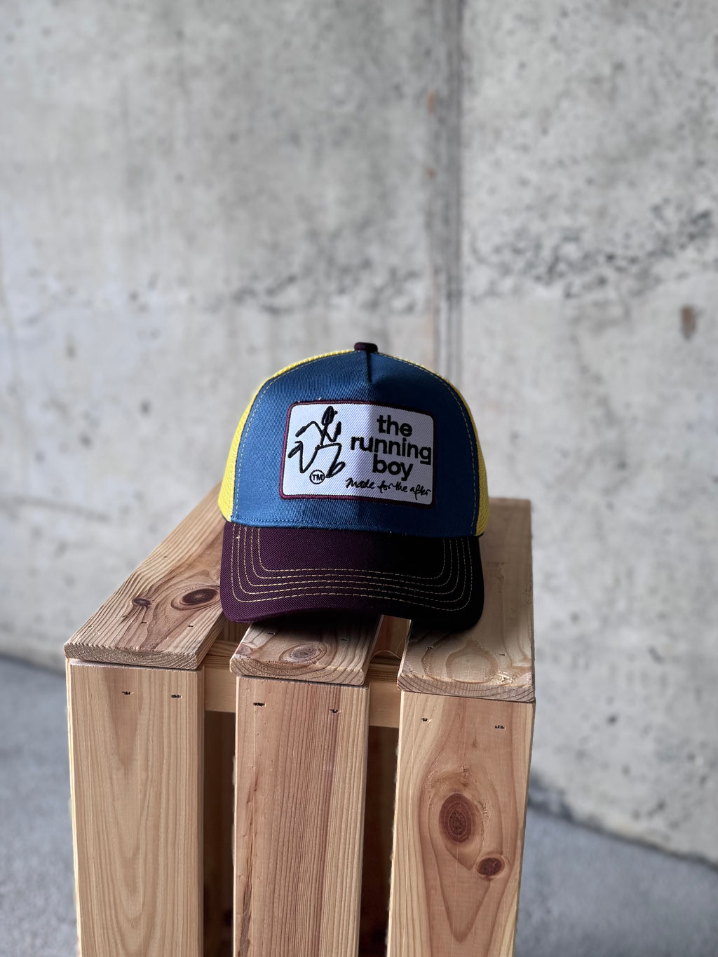the running boy Trucker Hat. The First One. It's a littel BIG!